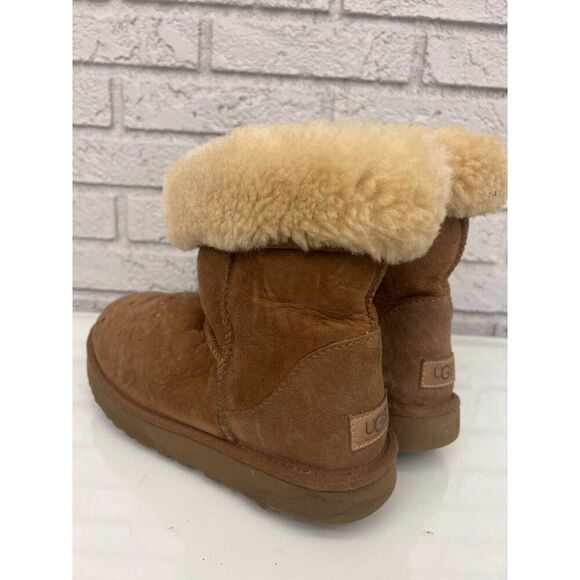 Ugg Women Brown / Tan Shearling Lined Boots Size 7 - Picture 4 of 9
